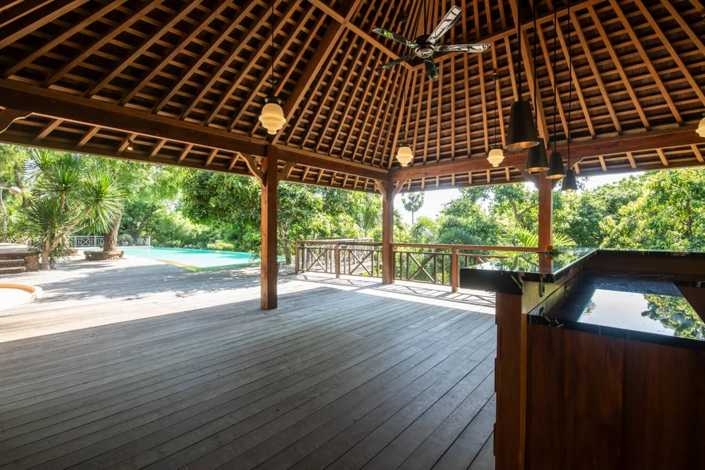 Luxury Retreat & Hospitality Estate with Ocean Views in North Bali — photo 5
