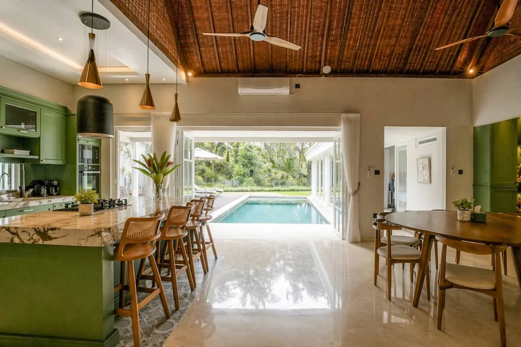 Riverside Colonial Retreat with Private Pavilion & Jungle View — photo 3