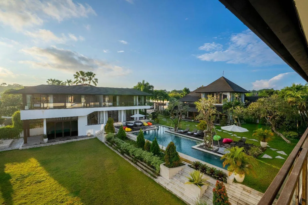 Luxury Suite Hotel with Panoramic Ocean View in Uluwatu