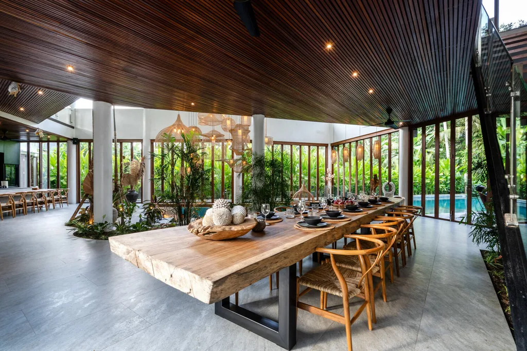 Extraordinary 7-Bedroom Jungle Retreat Villa in Ubud for Sale — photo 2