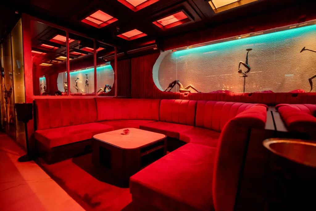 Turnkey Bar in Canggu for Sale -A Unique Entertainment Venue — photo 3