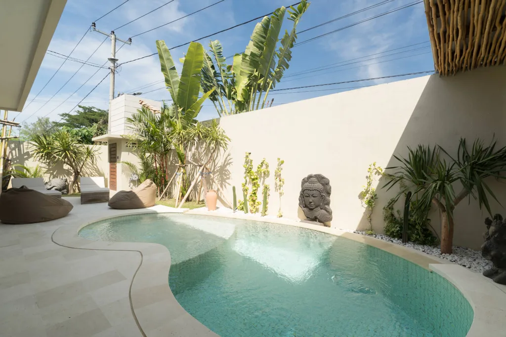 Charming 2-Bedroom Villa in Beachside Sanur for Sale — photo 2