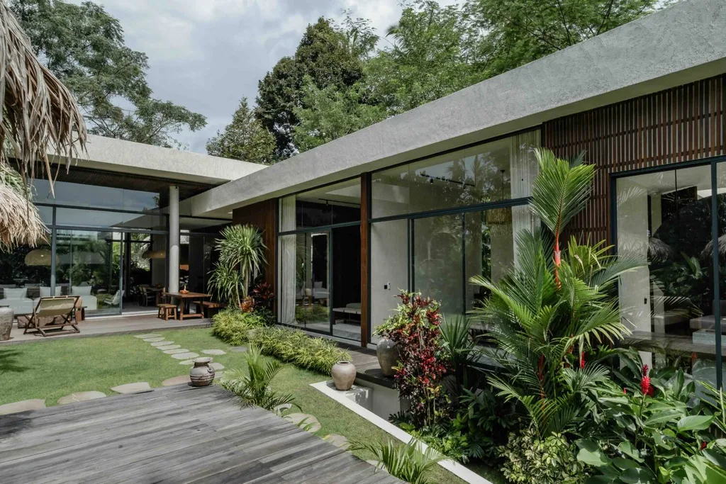 Luxurious Freehold Villa Surrounded by Nature in Sebatu Ubud — photo 2