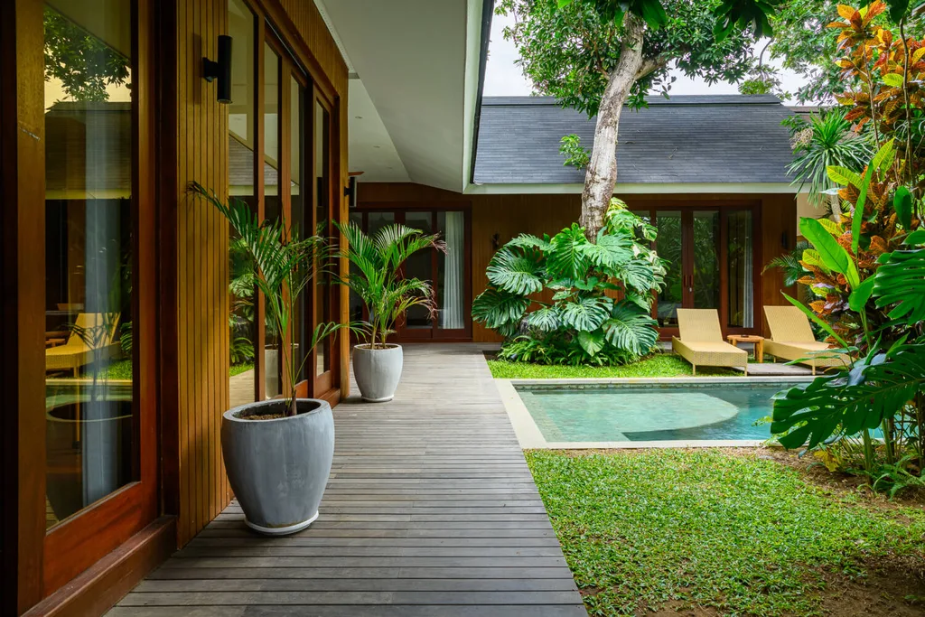 Beautiful Tropical 3-Bedroom Villa in Sanur Beach Side for Sale — photo 3