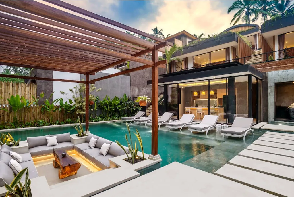 Exclusive 4 Bedroom Villa with Panoramic Jungle Views in Ubud