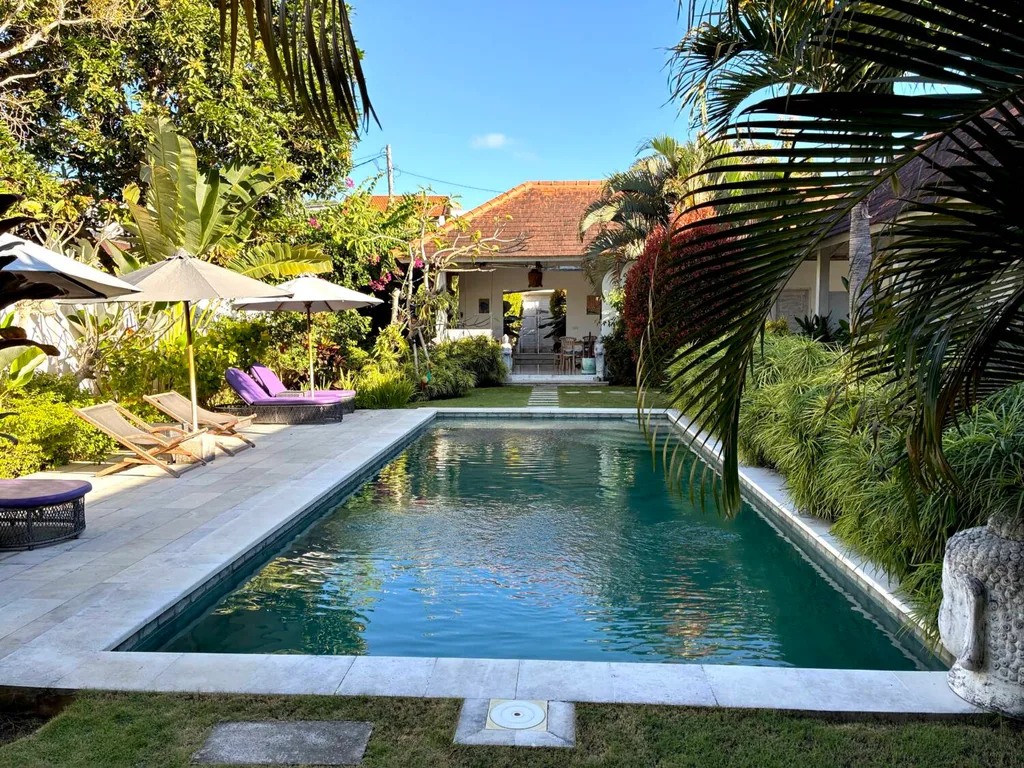 Charming 6 Bedroom Guest House in Ungasan — photo 3
