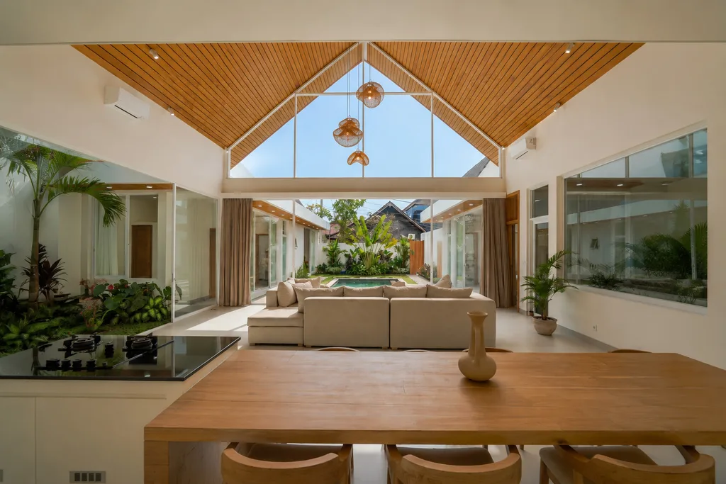 Villa 5 Bedrooms One Level in Sanur — photo 2