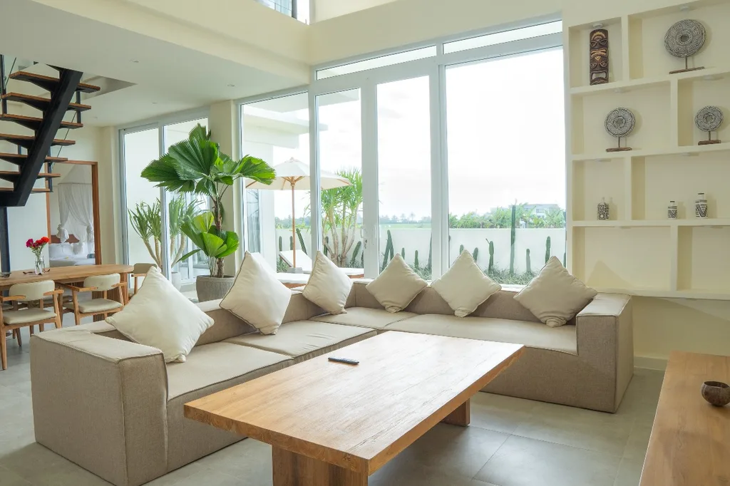 Stunning 3-Bedroom Villa with Ocean View in Cemagi for Lease and Rent — photo 4