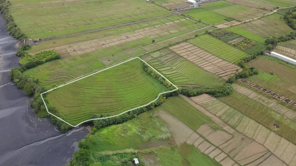 Beachfront Land for Sale in Pasut Beach, Bali — photo 3
