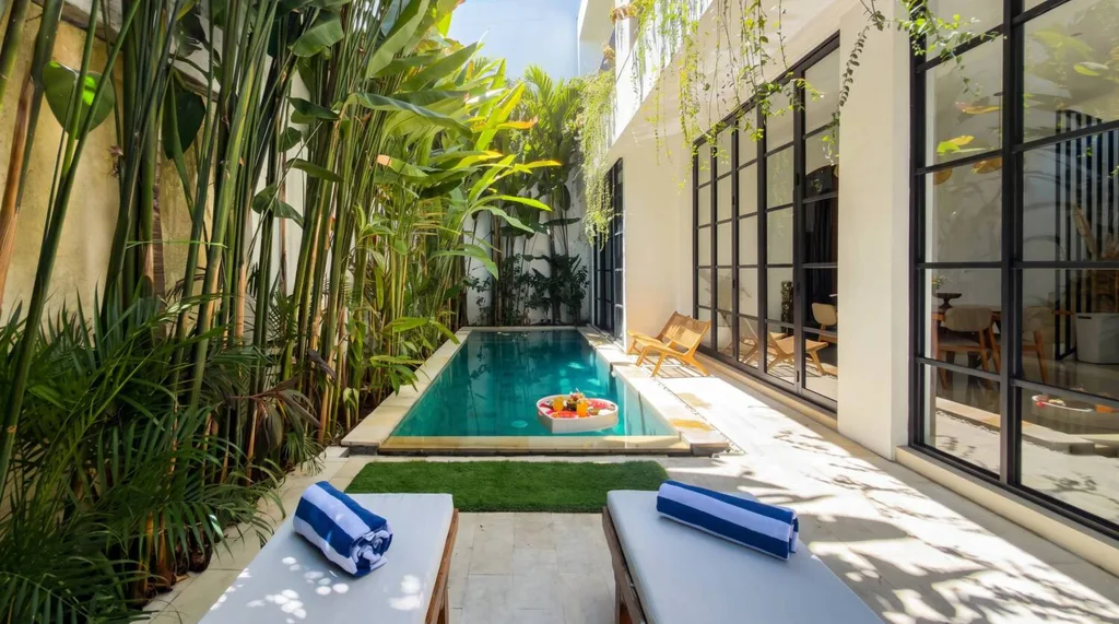 Modern 3-Bedroom Villa in Prime Berawa Canggu — photo 2