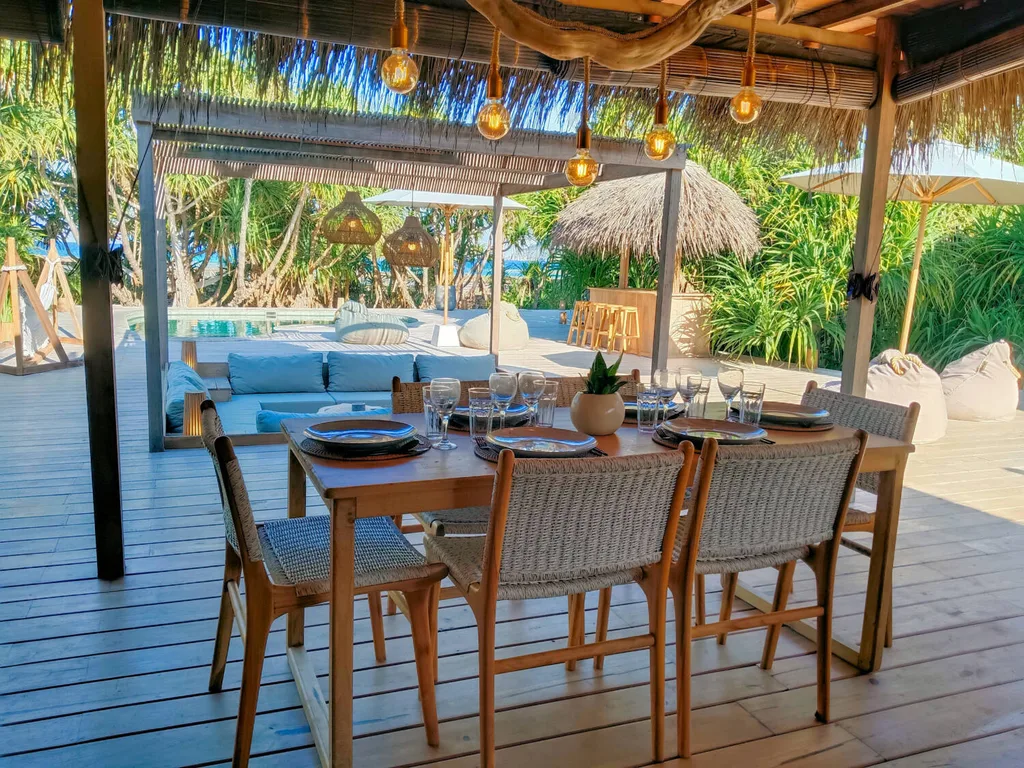 Rare Freehold Beachfront Villa in Rote Island with Direct Ocean Views — photo 5