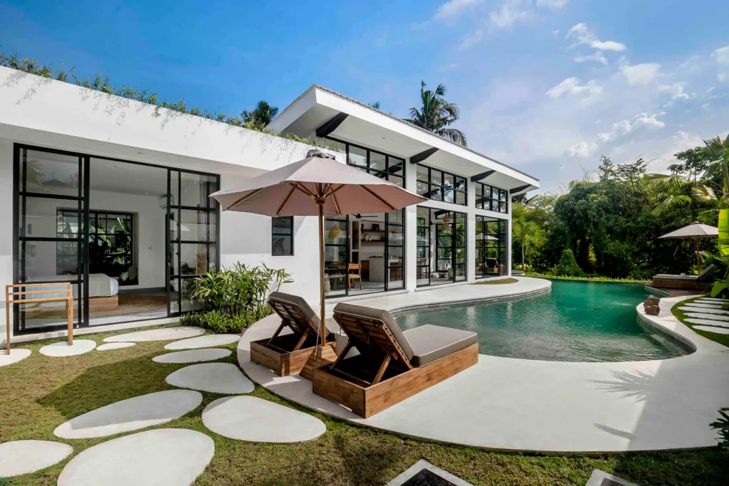 Spacious 3 Bedroom Villa with Jungle Views in Pejeng Ubud — photo 2