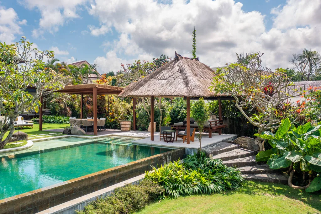 5-Bedroom Riverside Freehold Villa in Pererenan for Sale, 800m from the Beach — photo 2