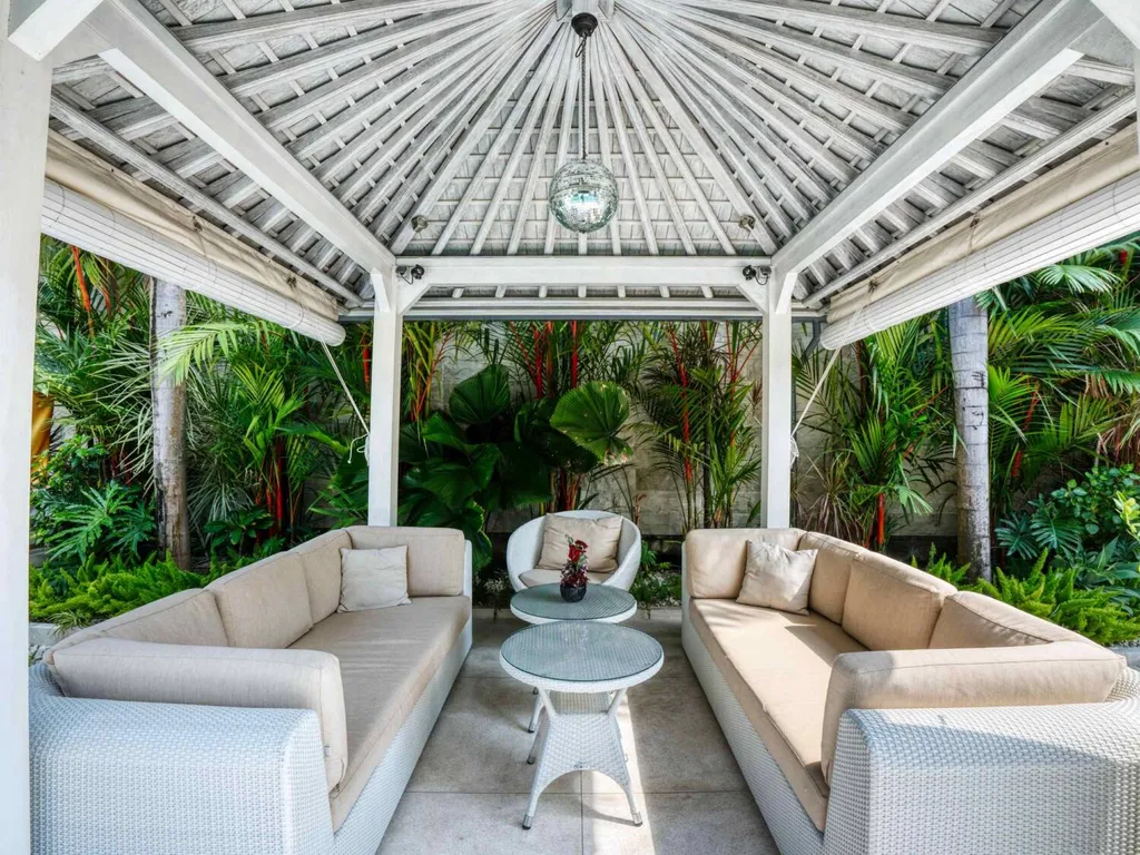 Beautifully Residential 3-Bedroom Villa in Seminyak Drupadi — photo 5