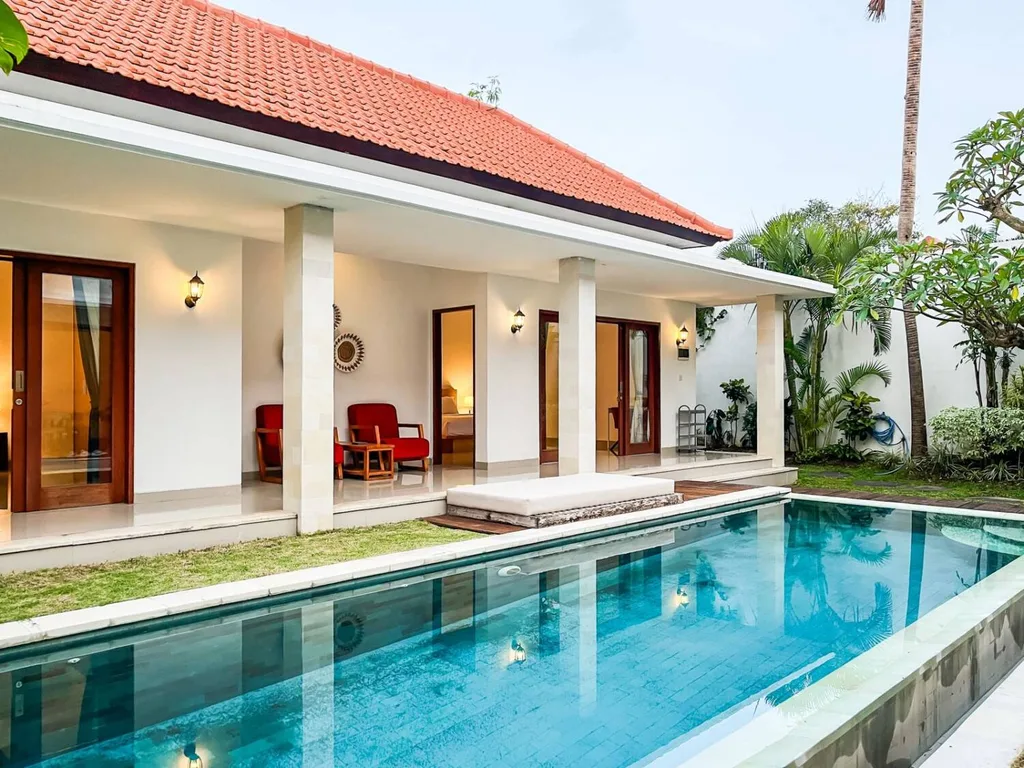 Modern 3 Bedrooms Villa Private Pool and Garden in Tibubeneng Canggu — photo 2