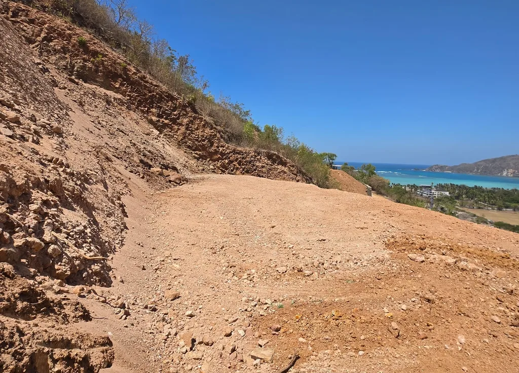 Panoramic Ocean View Land for Sale near Kuta Bay in Lombok — photo 3
