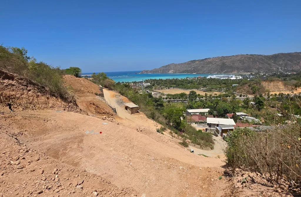 Panoramic Ocean View Land for Sale near Kuta Bay in Lombok — photo 2