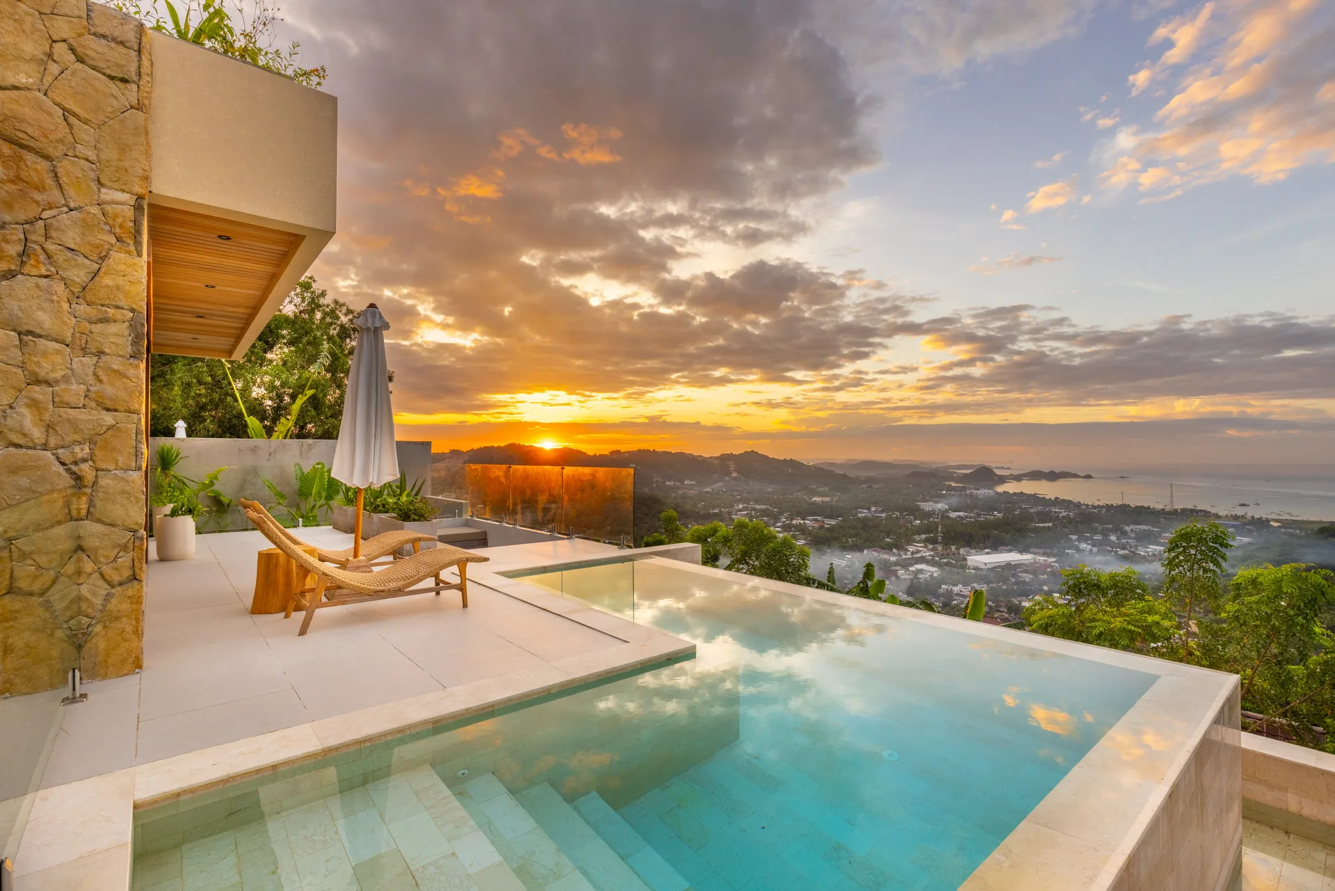 Ocean View 2-Bedroom Villa with in Kuta, Lombok