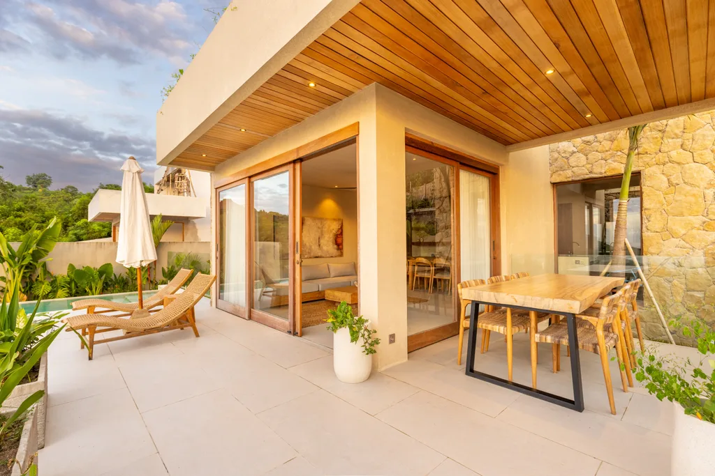 Ocean View 2-Bedroom Villa with in Kuta, Lombok — photo 3