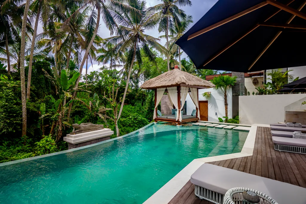 5-Bedroom Jungle View Villa in Ubud near Pelangi School — photo 4