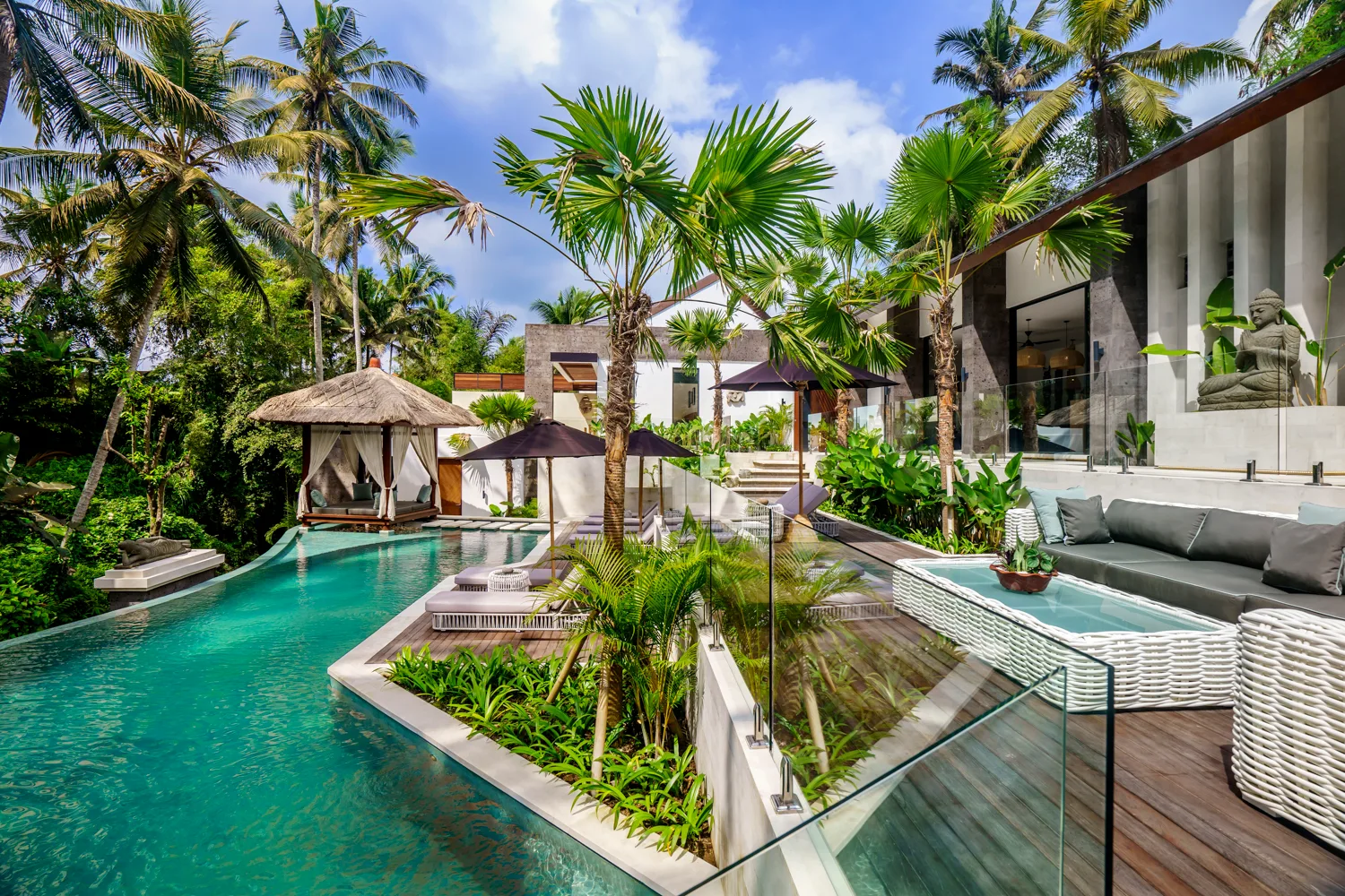 5-Bedroom Jungle View Villa in Ubud near Pelangi School