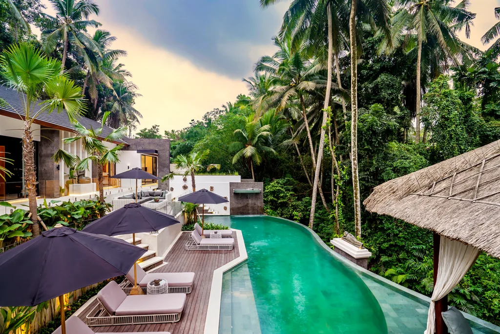 5-Bedroom Jungle View Villa in Ubud near Pelangi School — photo 2