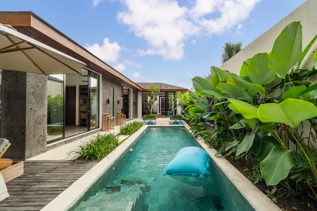 Modern Two-Bedroom Villa with Private Pool in a Tranquil Area of Ubud — photo 3